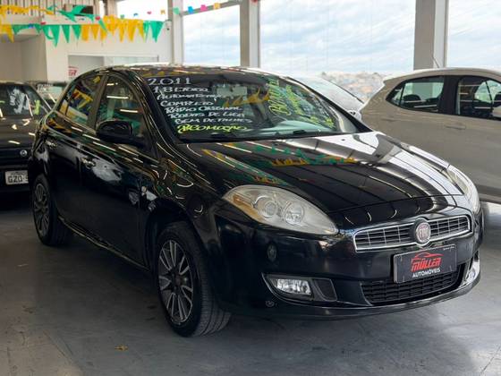 FIAT BRAVO 1.8 ESSENCE 16V FLEX 4P MANUAL FIAT BRAVO 1.8 ESSENCE 16V FLEX 4P MANUAL